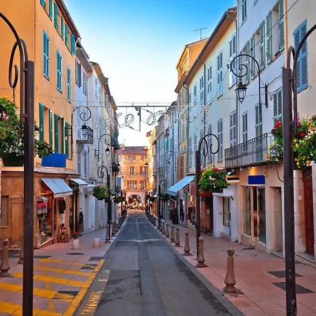 Gorgeous Brand New 2 Bedrooms Antibes