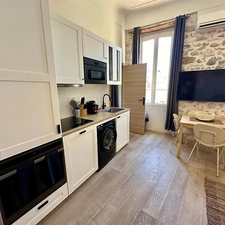Gorgeous Brand New 2 Bedrooms 아파트 *