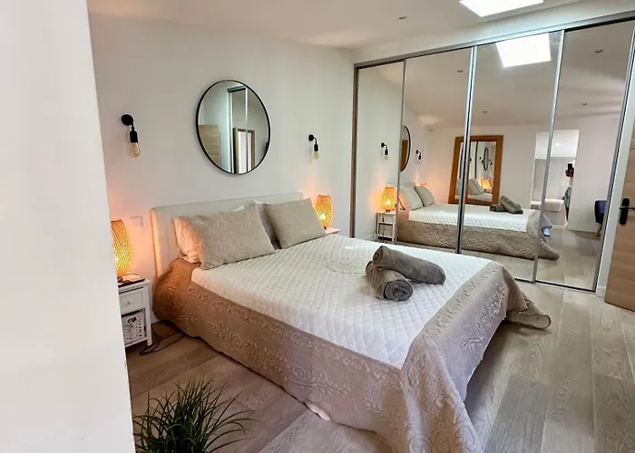 Gorgeous Brand New 2 Bedrooms شقة أنتيب